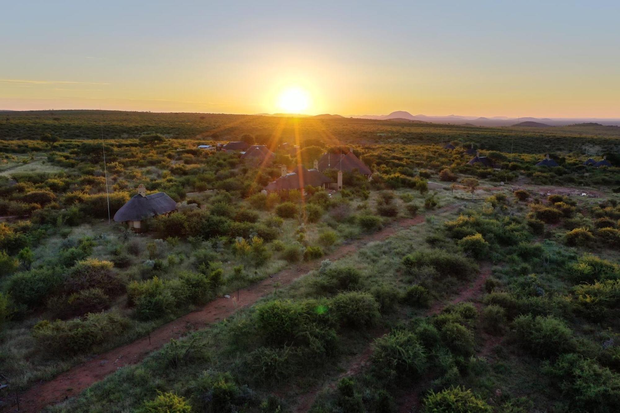 Rhulani Safari alojamiento Reserva de Madikwe Exterior foto