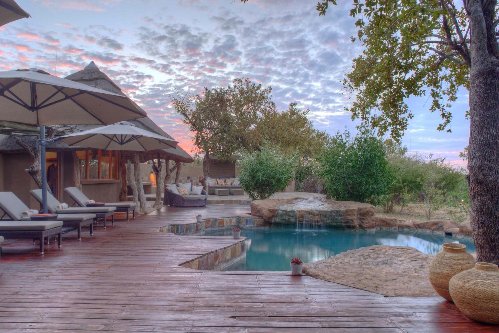 Rhulani Safari alojamiento Reserva de Madikwe Exterior foto