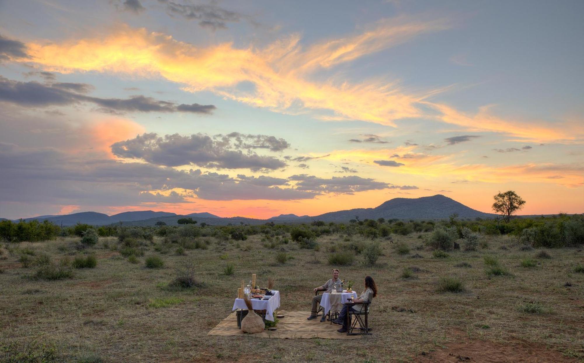Rhulani Safari alojamiento Reserva de Madikwe Exterior foto