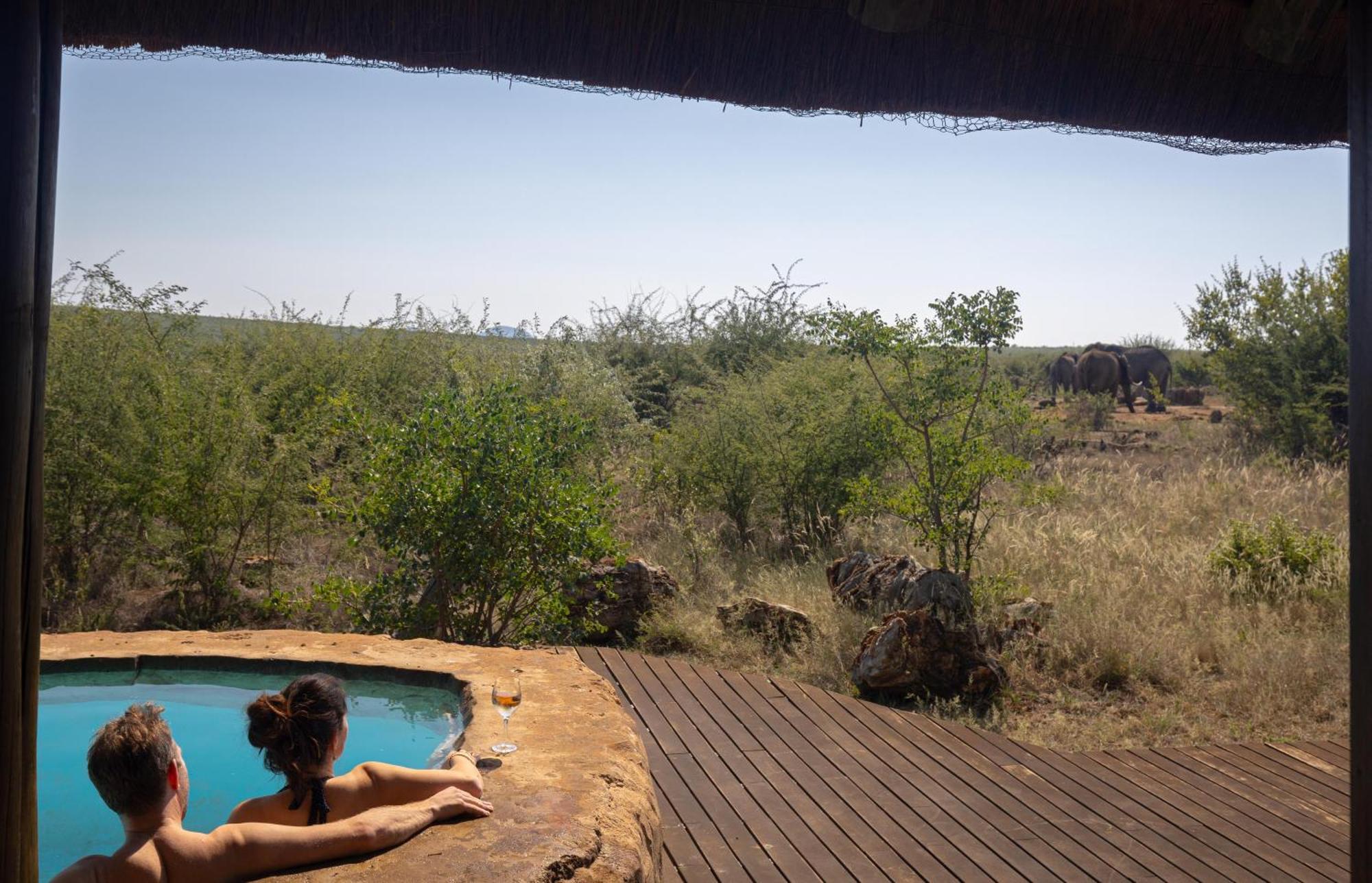 Rhulani Safari alojamiento Reserva de Madikwe Exterior foto
